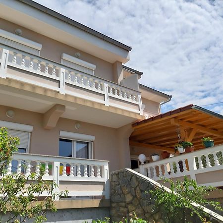 Apartments Vesna Banjol エクステリア 写真