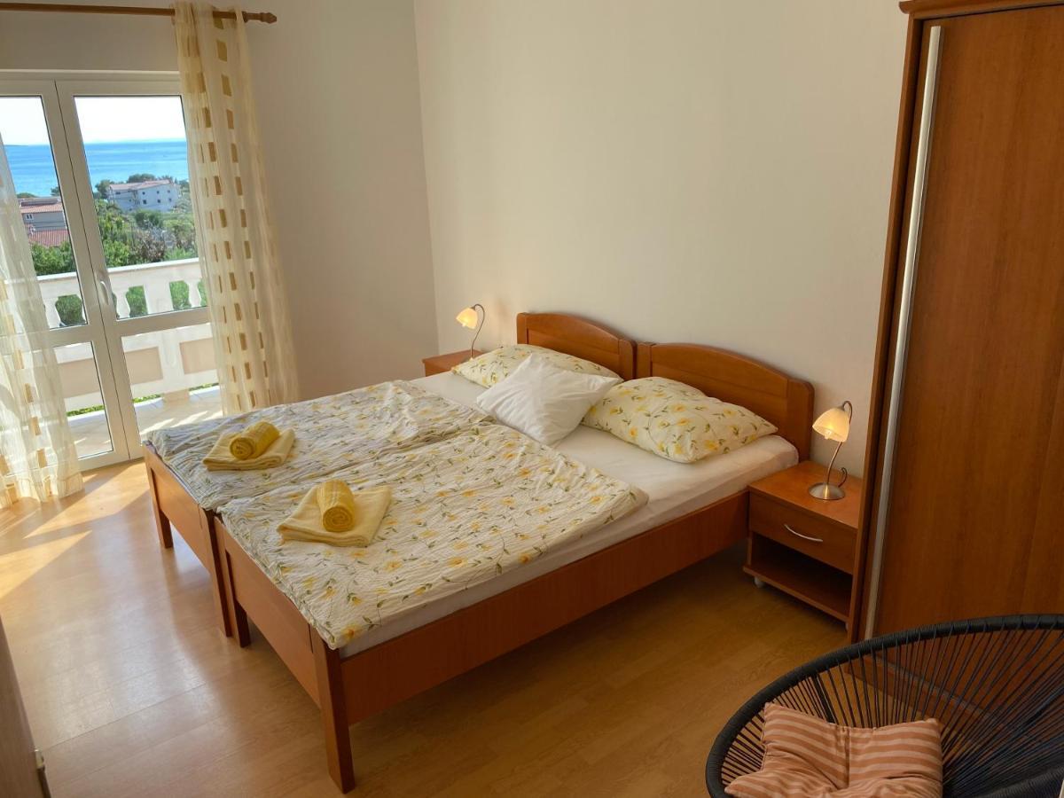 Apartments Vesna Banjol エクステリア 写真